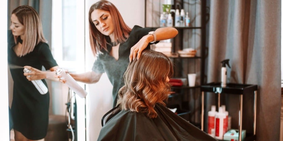 3 enseignes de la coiffure qui recrutent en franchise