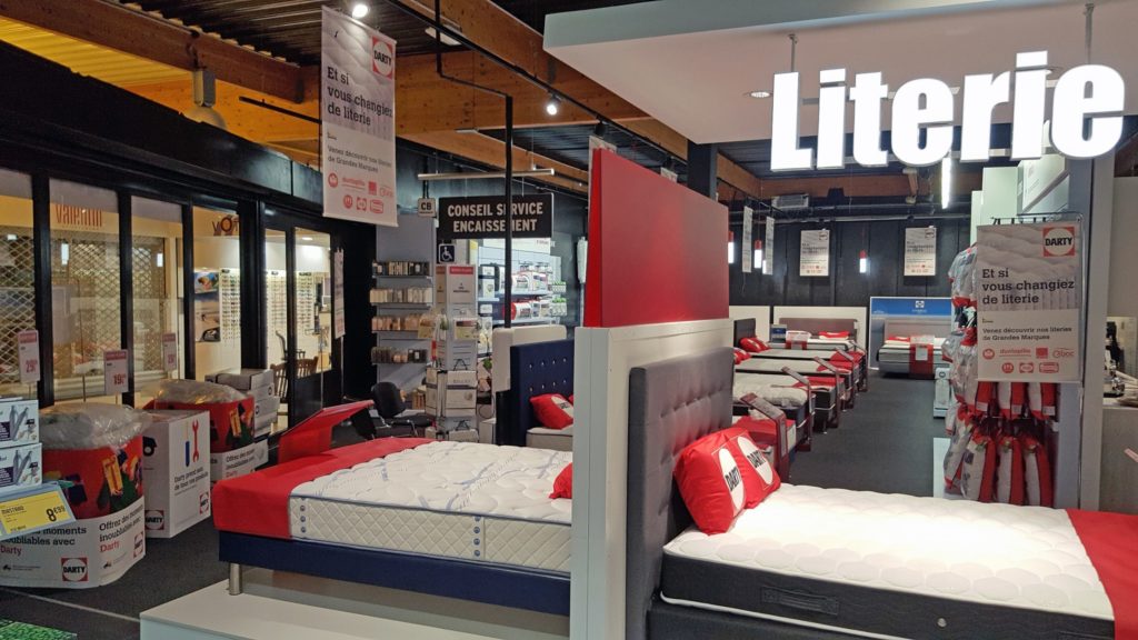 Magasin Darty, espace literie