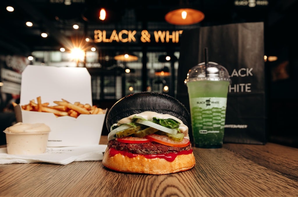 Black & White Burger