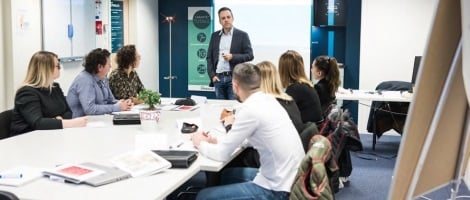 Comment Mobalpa accompagne-t-il ses franchisés vers la réussite ?