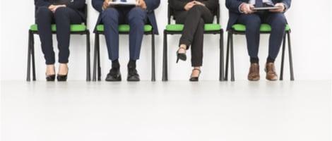 Reconversion professionnelle : quand les seniors reprennent, les jeunes créent