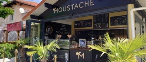 À l’aube de ses 10 ans, Moustache accélère son développement en franchise