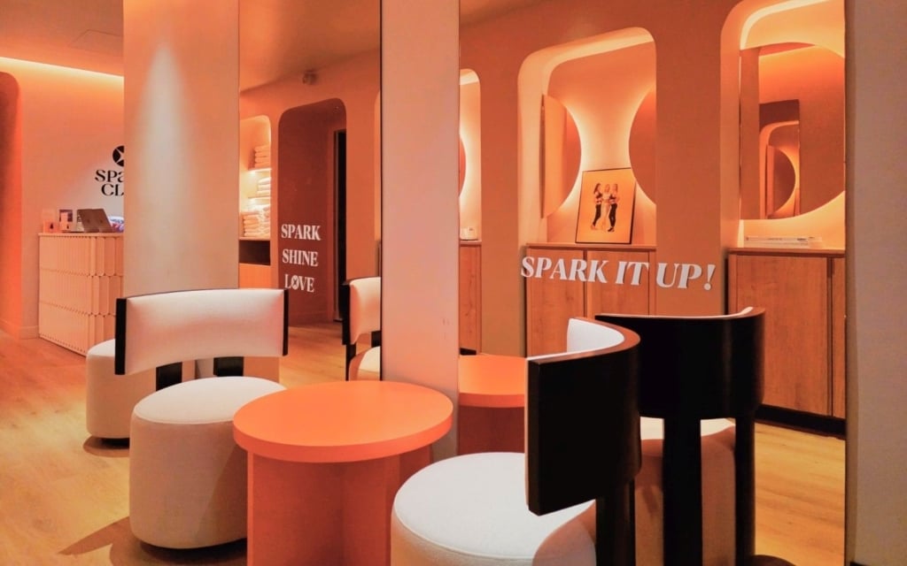 Intérieur Spark Club 