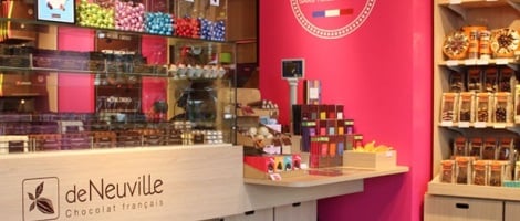 Paris Saint-Lazare : de Neuville dévoile sa boutique nouvelle génération