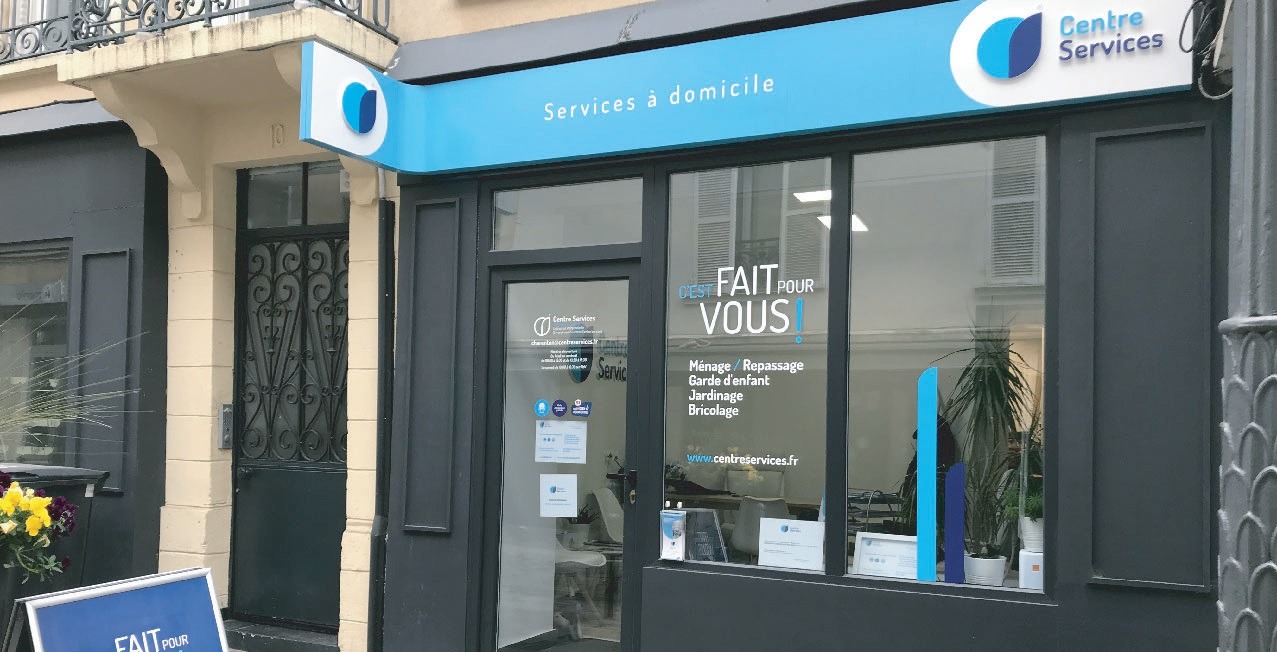 La franchise Centre Services de Charenton relookée près d’un an après son ouverture