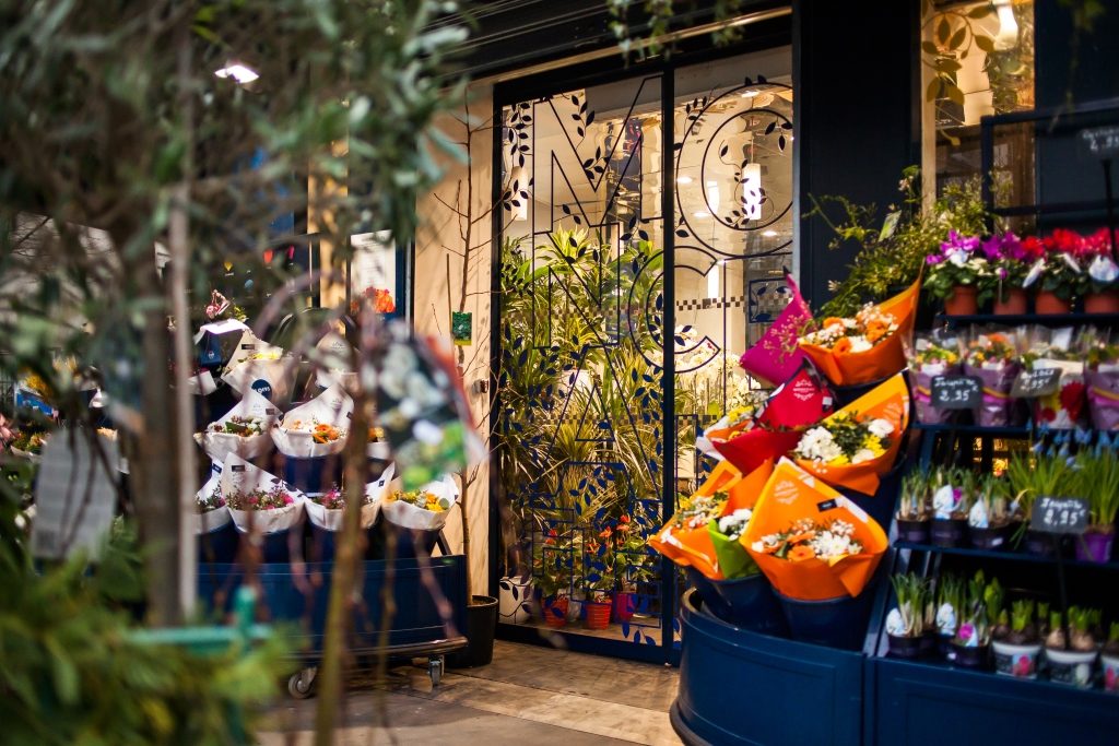 Monceau Fleurs : 6 raisons d'ouvrir une franchise de fleuriste en libre ...