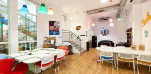 Intérieur magasin Bureau Vallée