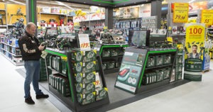 Intérieur magasin Bricomarché