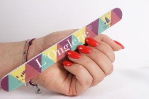 Astuce L'Onglerie : comment prendre soin de ses ongles à la maison ?