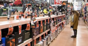 intérieur magasin Bricocash