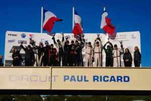 L'équipe Atlantic Racing sur le podium