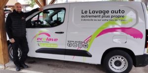 Albin Favario, franchisé Ecolave d'Annemasse 