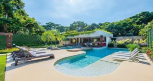 Piscine enterrée Desjoyaux 